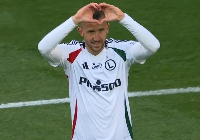 Spektakl w Warszawie! Wymiana ciosów i pożegnalny gol [WIDEO]