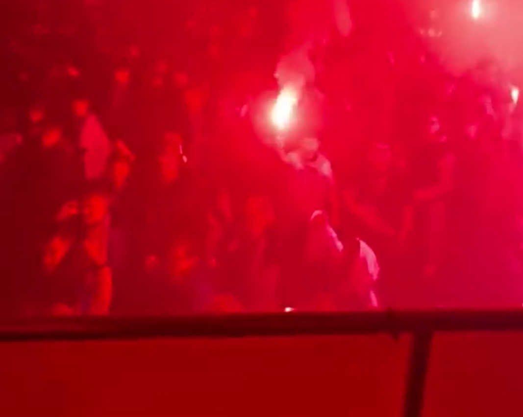 Poznań nie poszedł spać. Ogień na fecie mistrzowskiej [WIDEO]