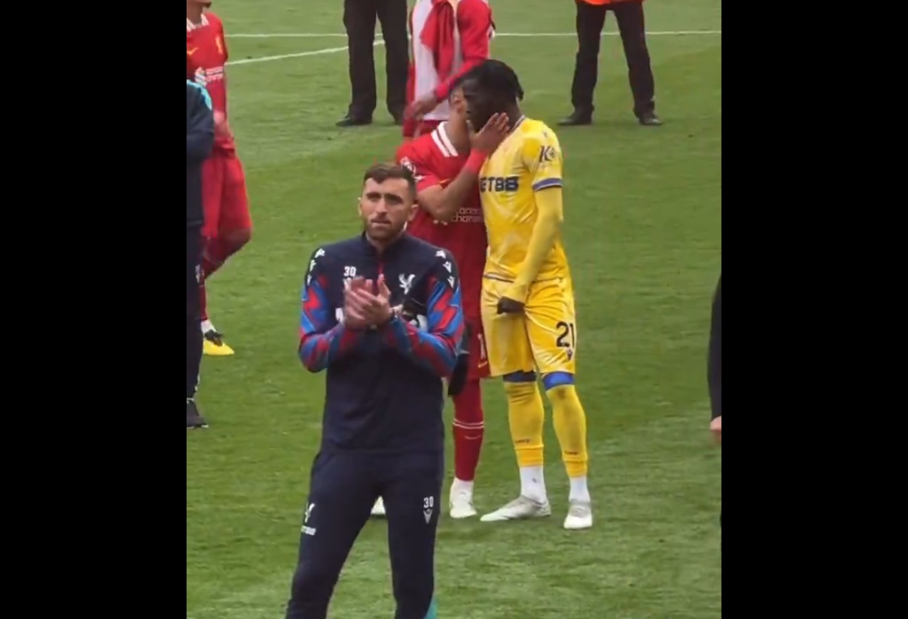 Piękny gest Salaha. Na to stać tylko największych [WIDEO]