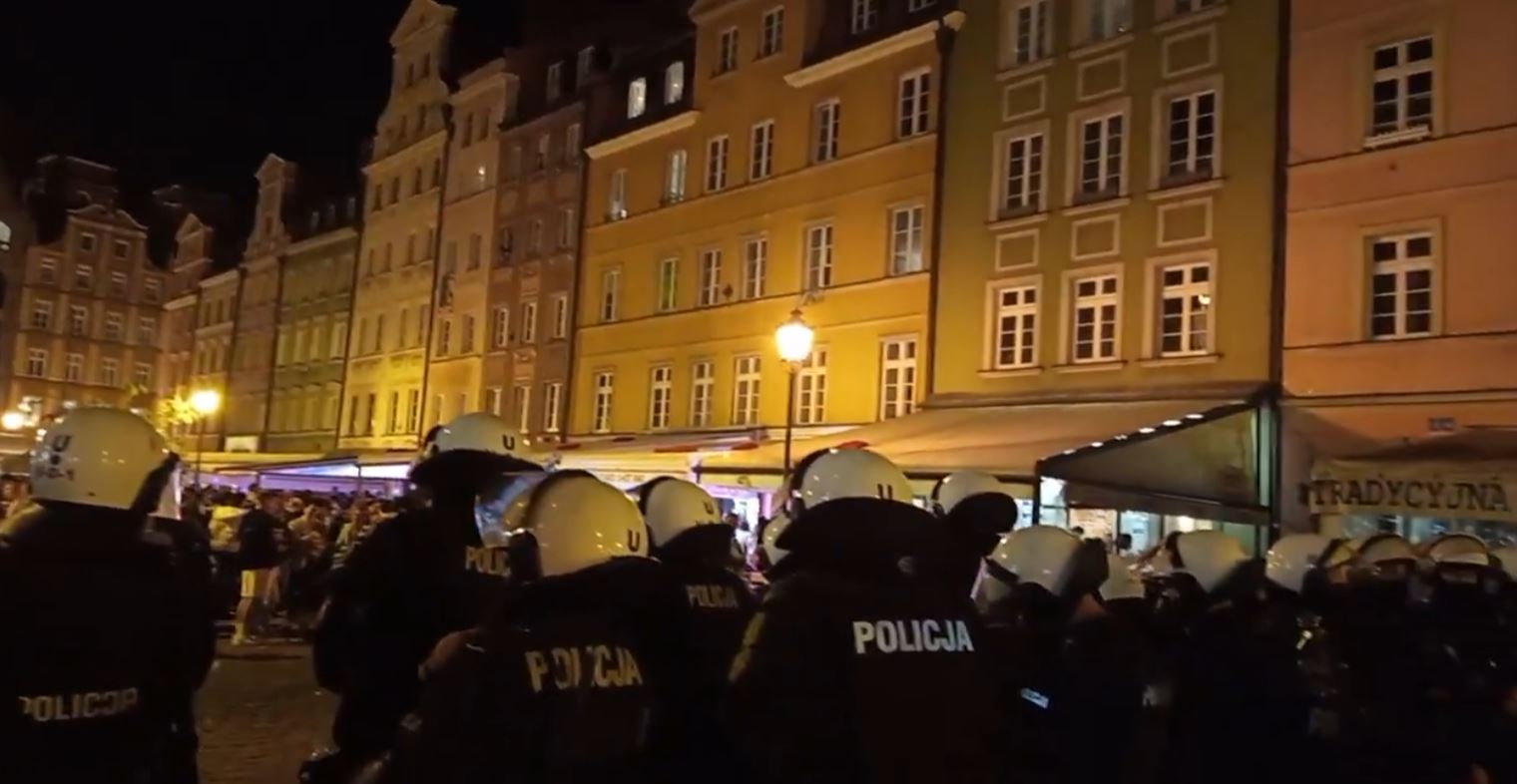 Kolejne zamieszki we Wrocławiu. Zatrzymano czterech Hiszpanów [WIDEO]