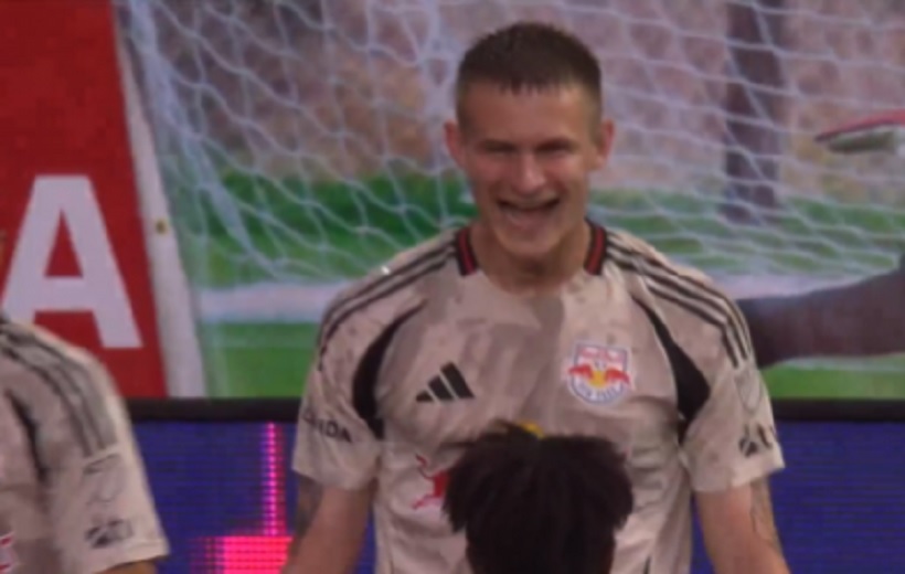 Polak już błyszczy w nowej lidze! Świetne wejście 20-latka [WIDEO]