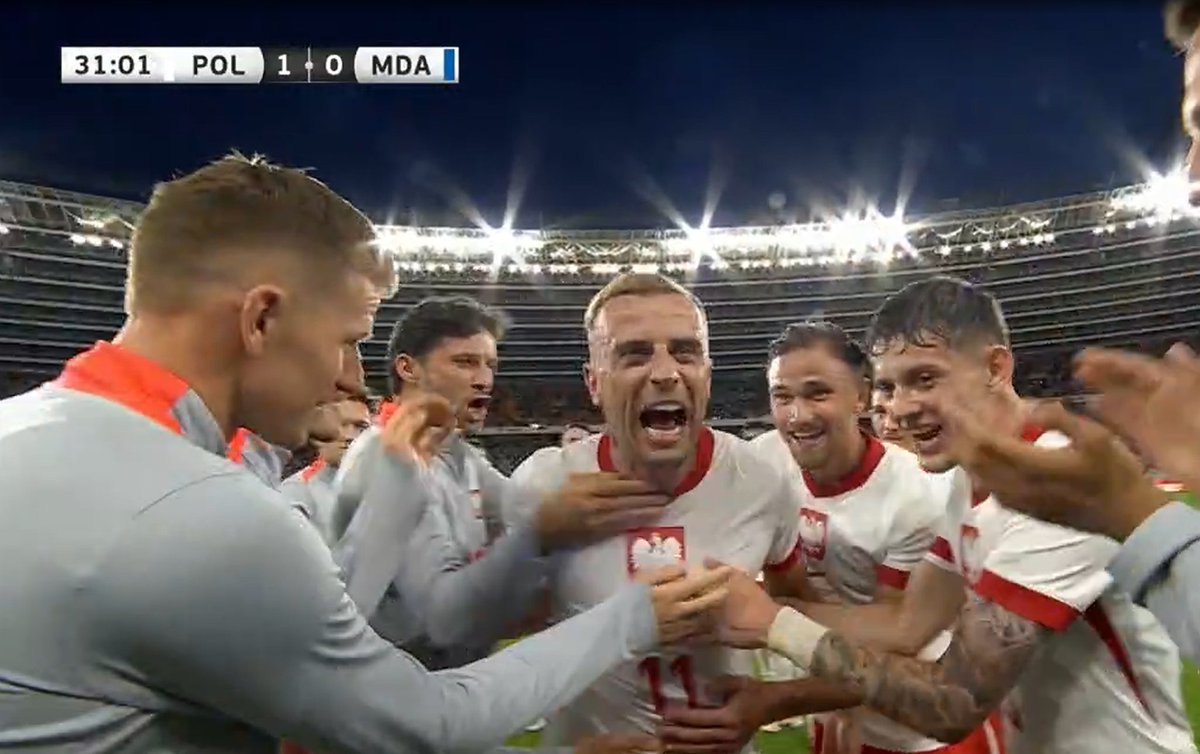 Wzruszające pożegnanie Grosickiego. Zszedł z boiska tuż po golu [WIDEO]