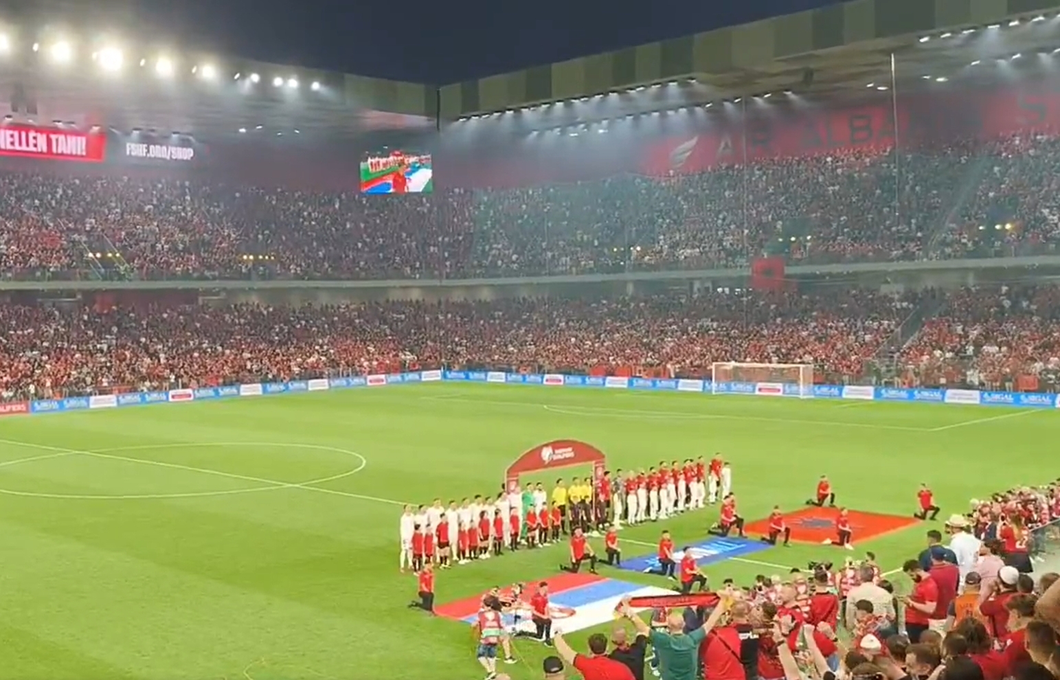Skandal przed meczem el. MŚ. Fani powinni się wstydzić [WIDEO]