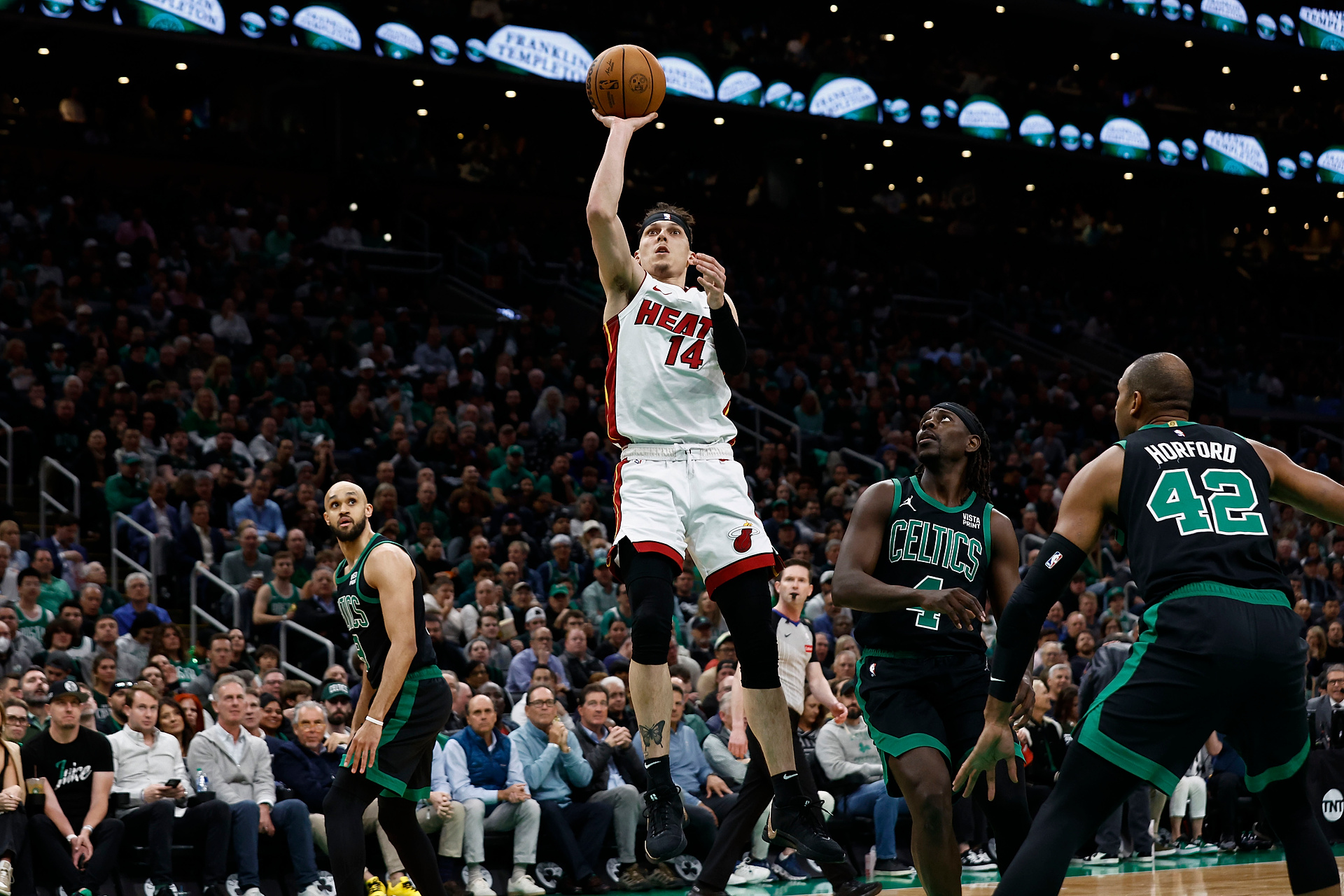Koszykarz NBA nie wierzy w... historię. Ręce opadają [WIDEO]