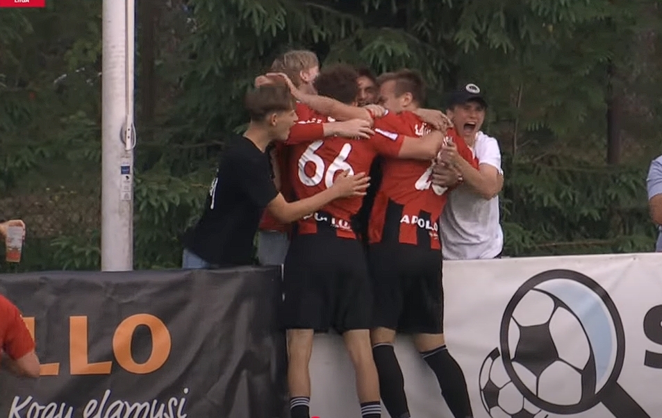 Polski trener rządzi za granicą! Jego zespół wygrał 12:0, idzie po awans