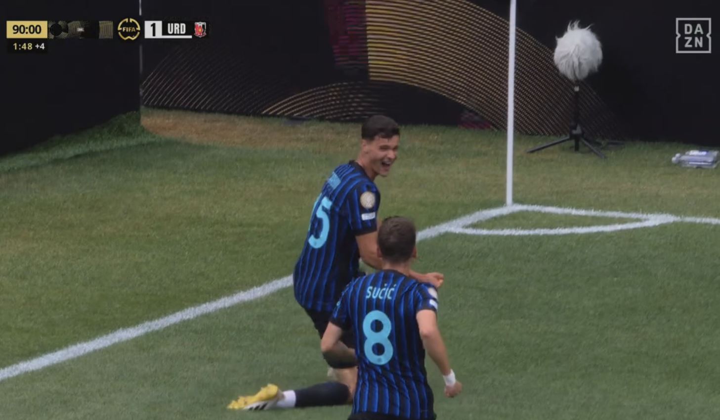 Drużyna Skorży o włos od zatrzymania Interu! Gol w 92. minucie uratował finalistę LM [WIDEO]