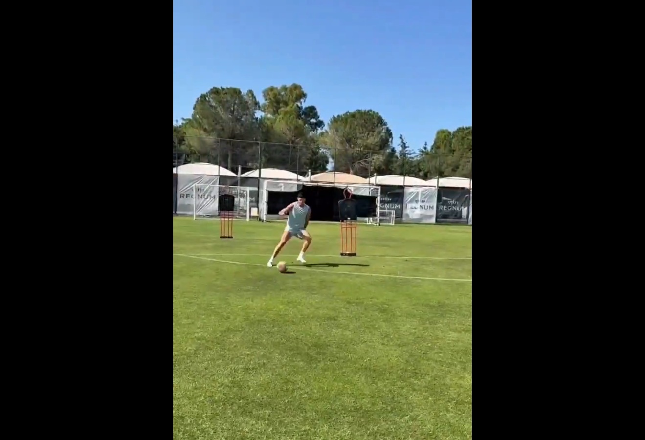 Lewandowski wrócił do treningów. Forma mutant [WIDEO]