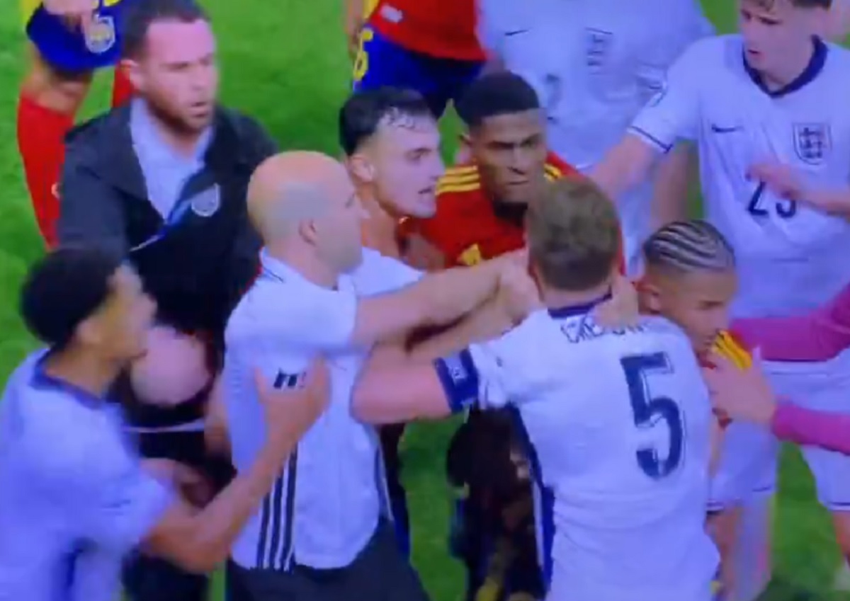 Zadyma na EURO U-21. Do akcji wkroczyła legenda [WIDEO]