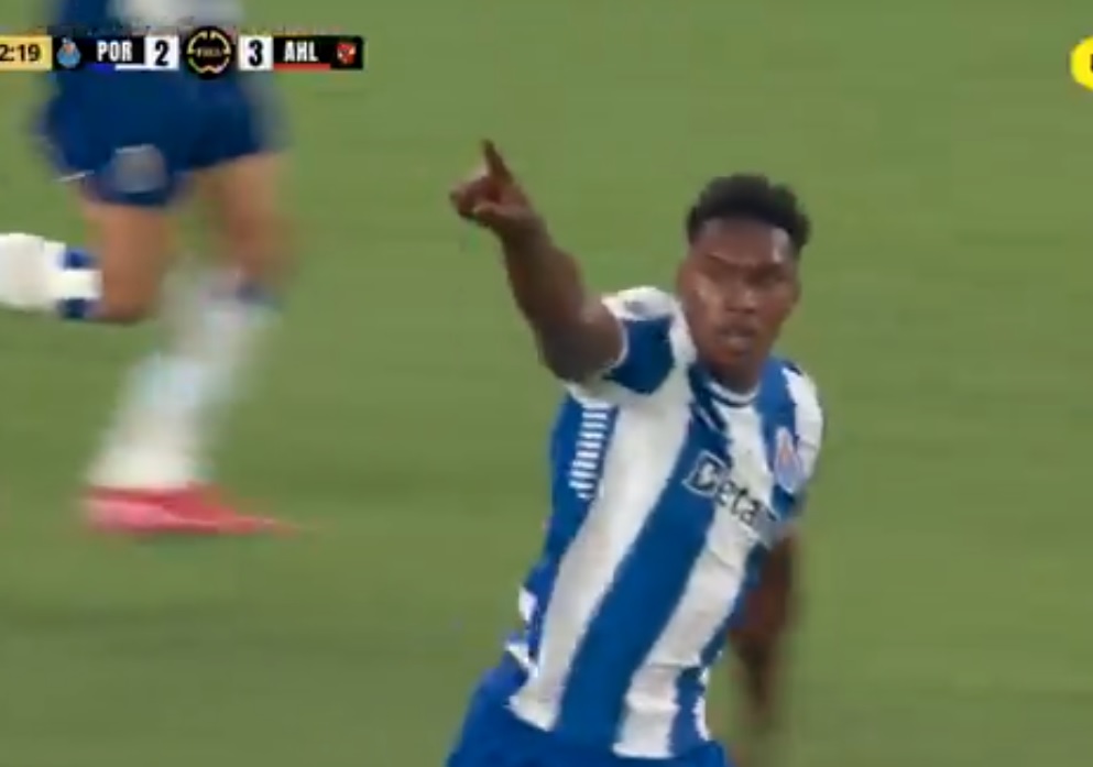 Piłkarze Porto i Al-Ahly odpięli wrotki. Kanonada na KMŚ [WIDEO]
