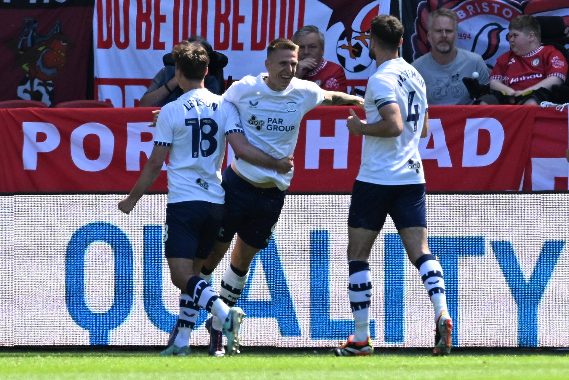 Wybili się na sprzedaży ziemniaków. Będą sponsorować znany klub