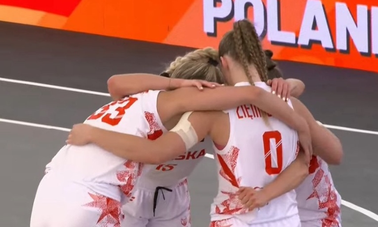 Kapitalna passa Polek. Ograły mistrzynie olimpijskie, zawalczą o półfinał MŚ