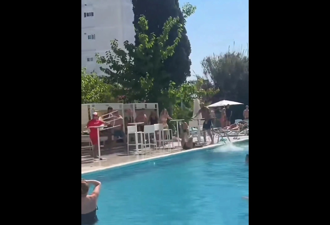 Angielski napastnik wywołał skandal. Zszokował na urlopie [WIDEO]