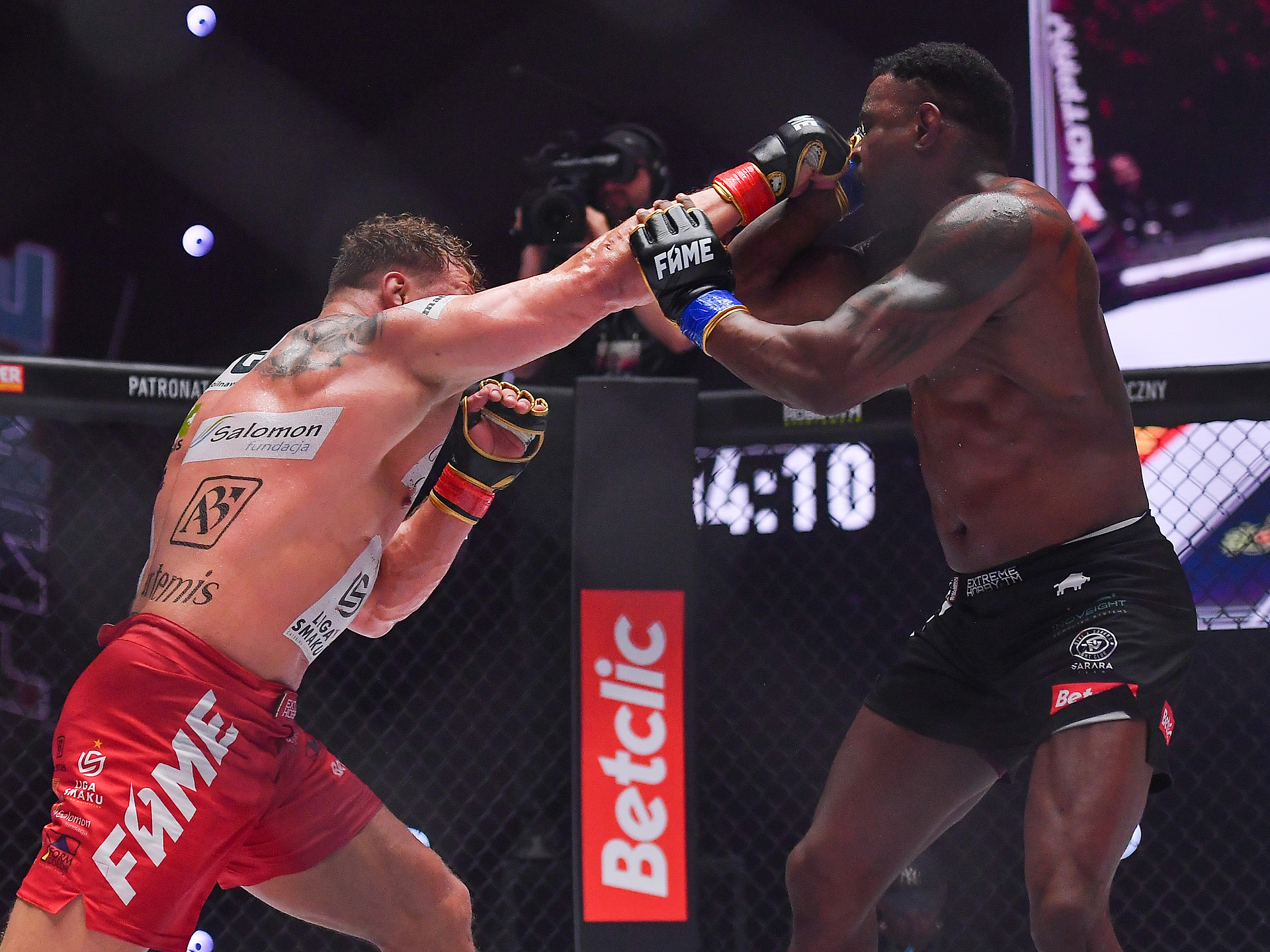 Mistrz KSW celem gwiazdy Fame MMA. Chce zakończyć jego siedmioletnie panowanie
