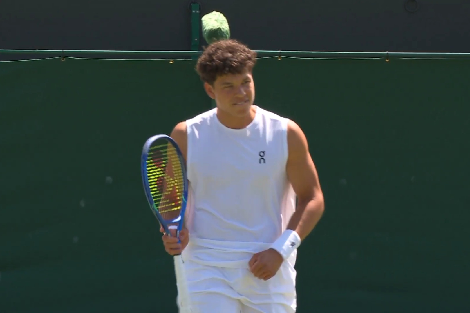 Niebywałe rzeczy na Wimbledonie. Wyszli na kort i grali przez minutę [WIDEO]
