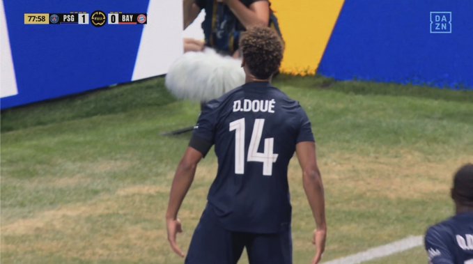 Szok! Hitowy triumf PSG, kończąc mecz w dziewiątkę [WIDEO]