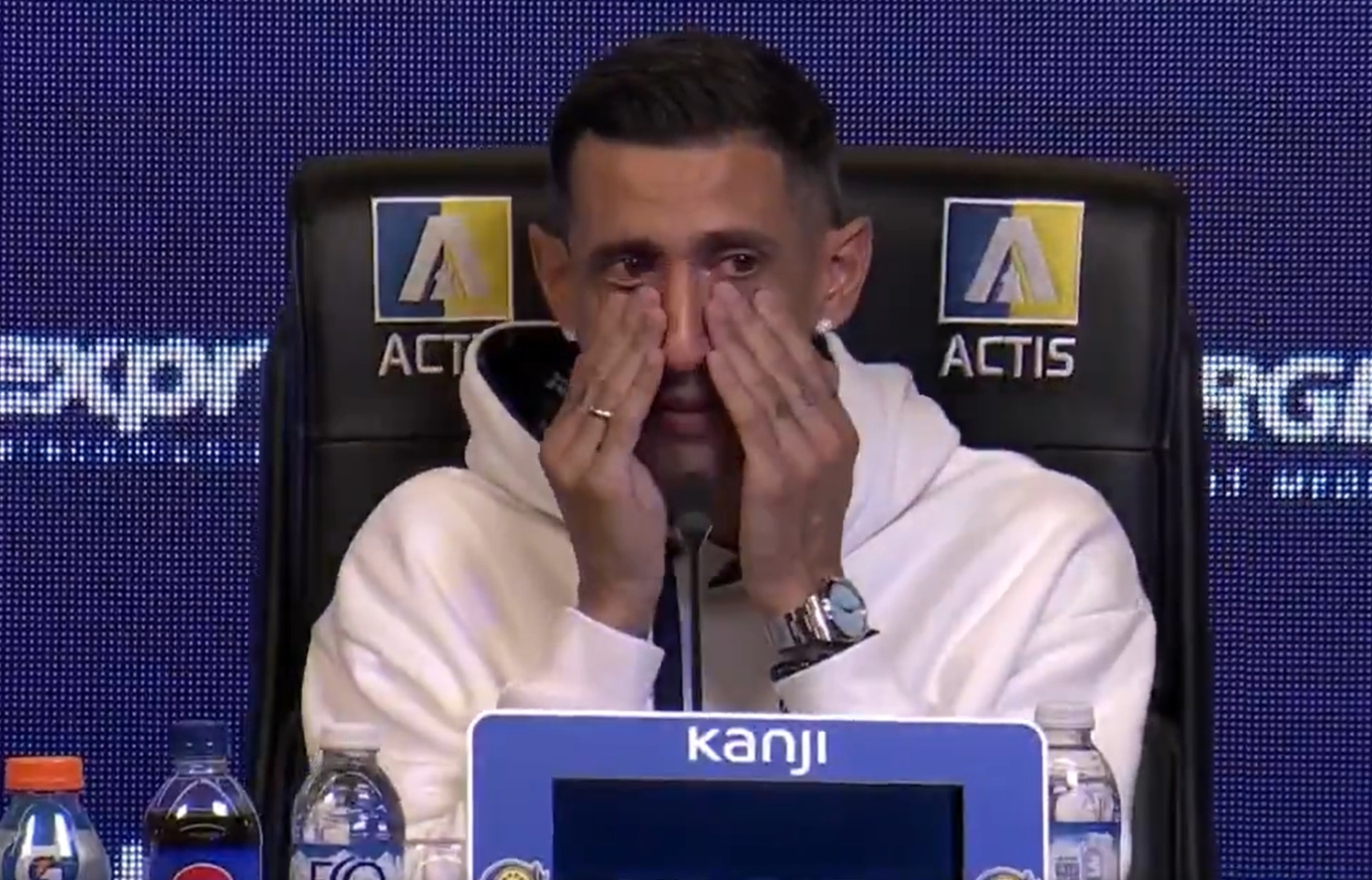 Di Maria ma nowy klub! Aż zalał się łzami na konferencji [WIDEO]