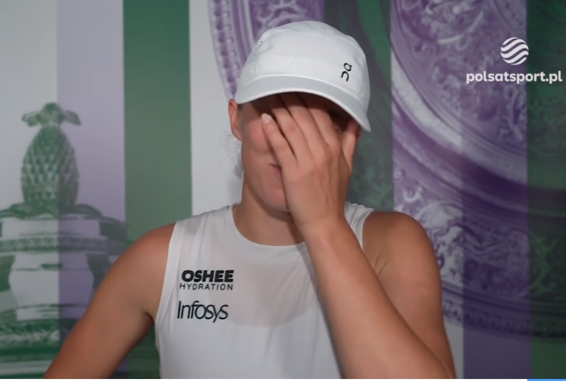 Świątek aż zasłoniła twarz. Zdumiewające pytanie od dziennikarza