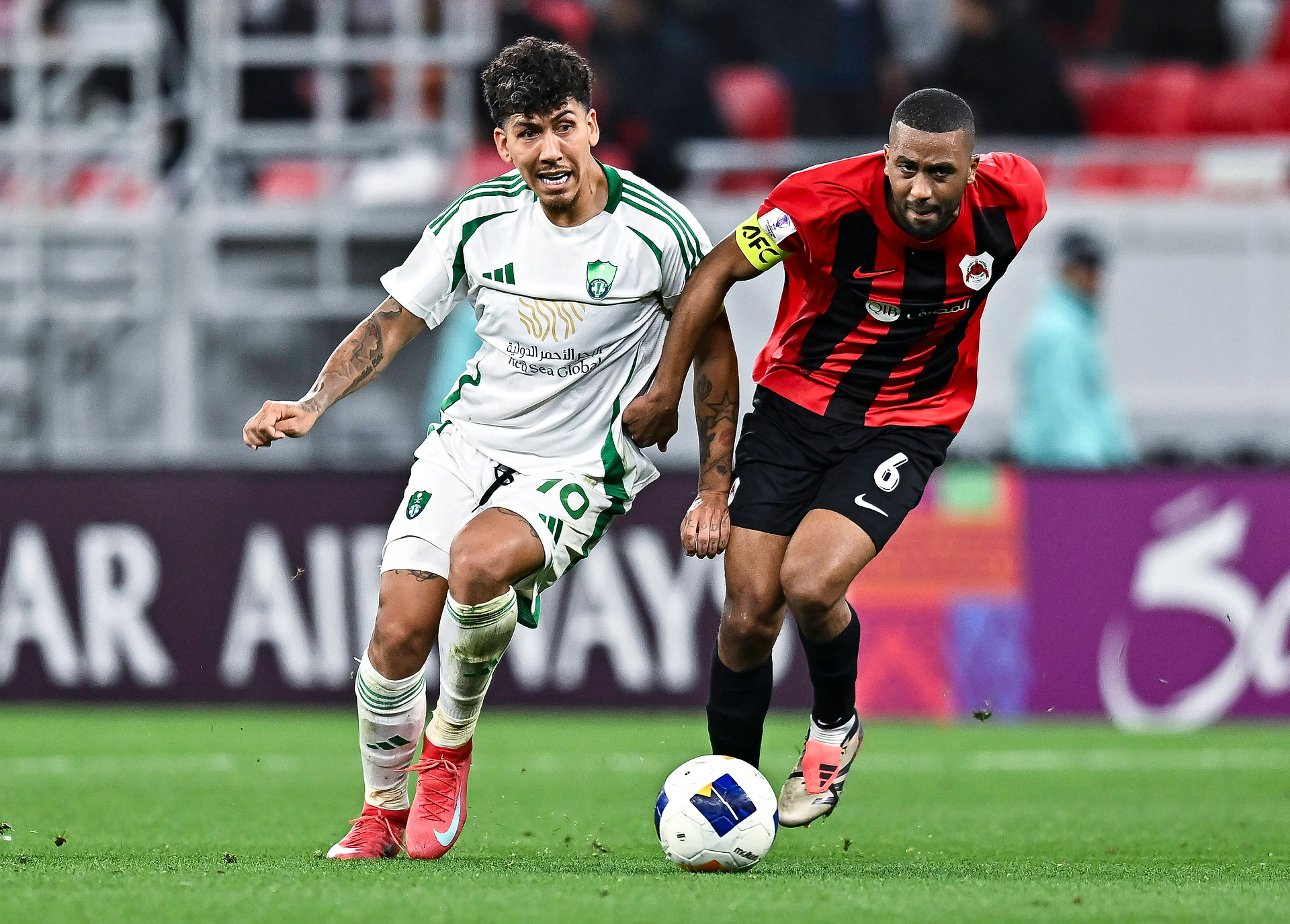 Były piłkarz Liverpoolu wybrał klub. Zdobył trofeum i odchodzi