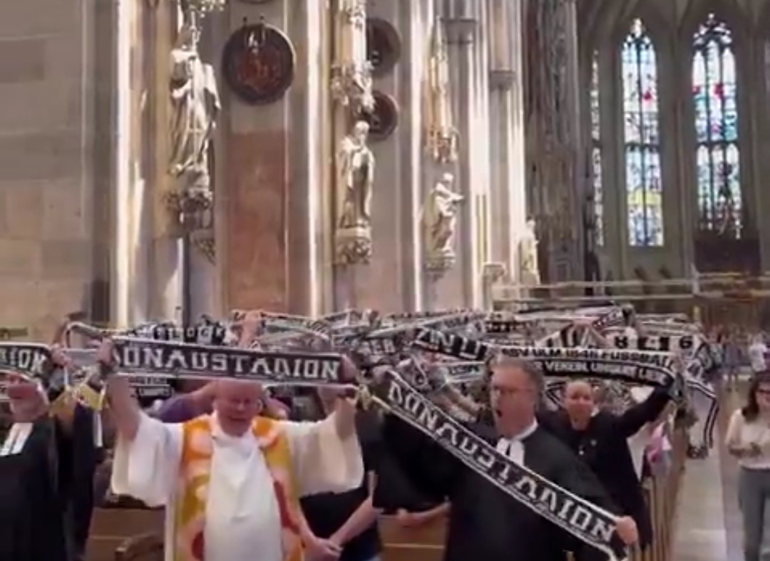 Nabożeństwo na start sezonu? To pierwsza taka sytuacja w historii [WIDEO]