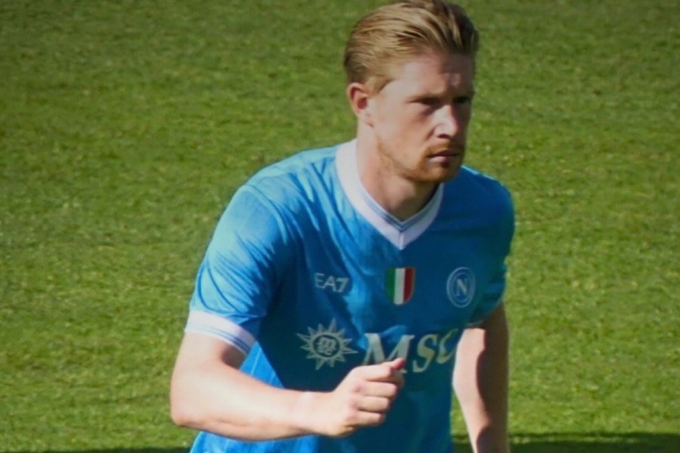 Trzecioligowiec ograł Napoli! Nieudany debiut De Bruyne
