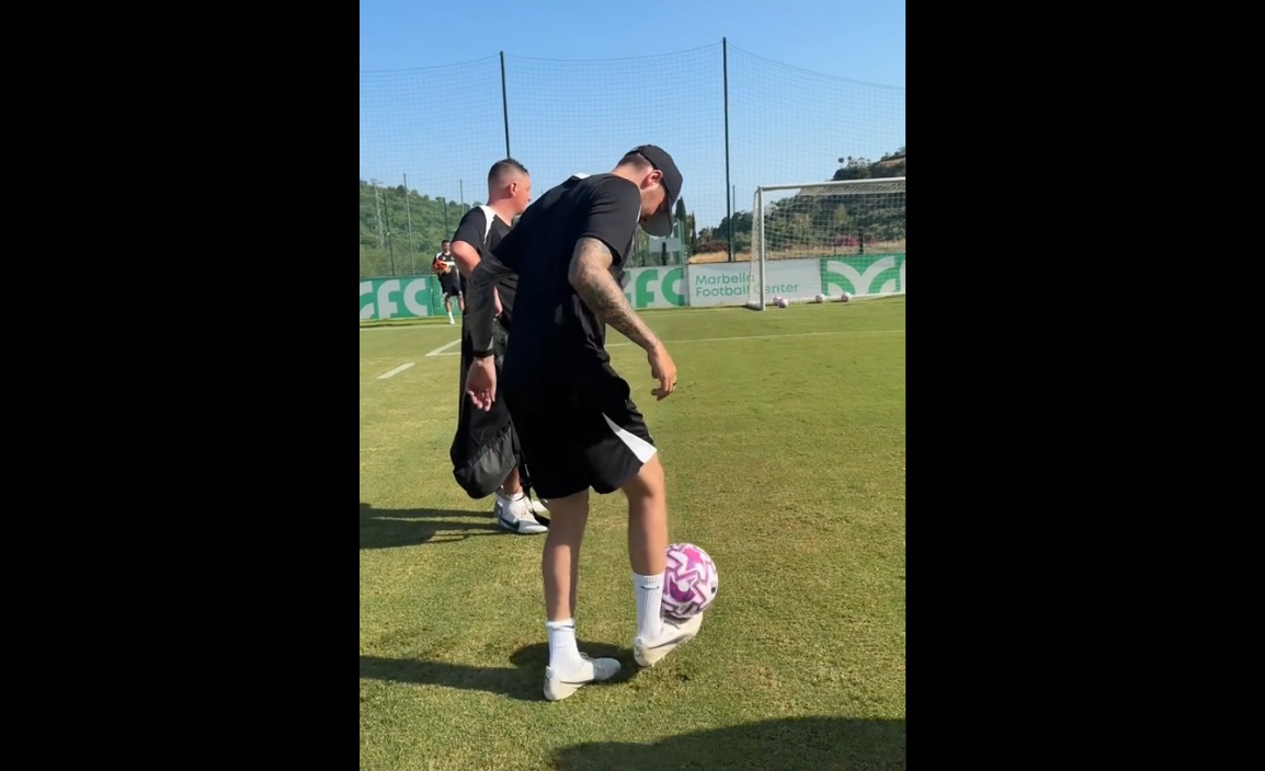 Trener Premier League zawstydził piłkarzy. Popis pełną gębą! [WIDEO]