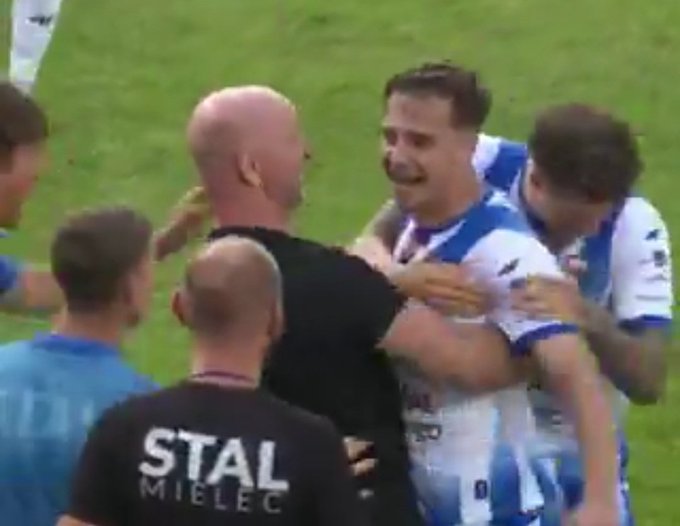 5:4 w I lidze. Kompletne szaleństwo, festiwal bramek i pomyłek [WIDEO]