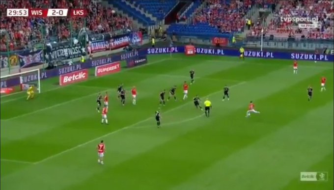Wisła zmiażdżyła ŁKS. Cudowny gol z dystansu [WIDEO]