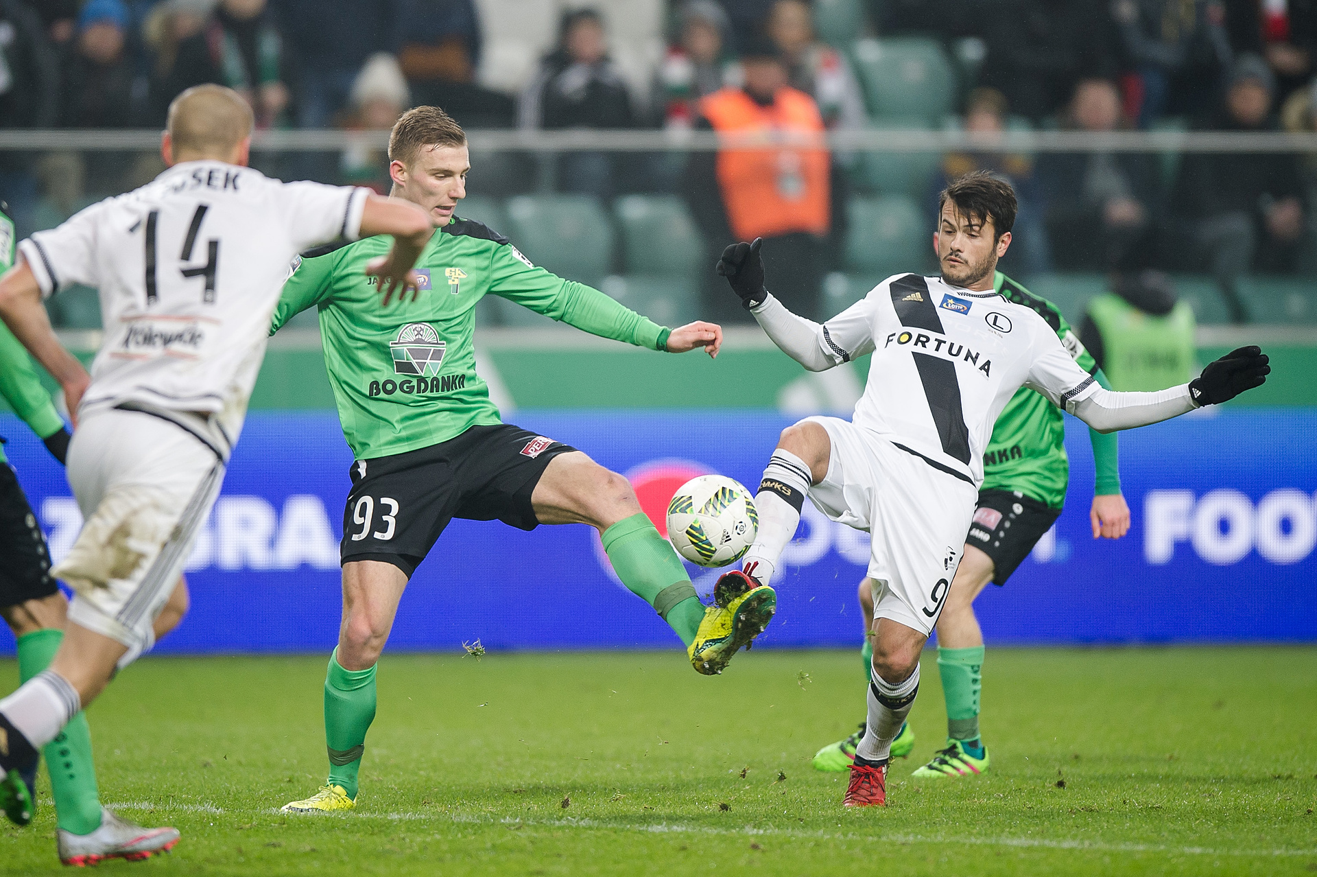 Niewypał transferowy Legii szaleje w kolejnej lidze. Popisowy hat-trick [WIDEO]