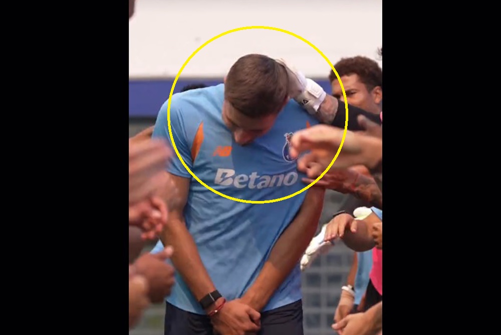 Bednarek dostał po głowie. Tak przywitali go koledzy z FC Porto [WIDEO]