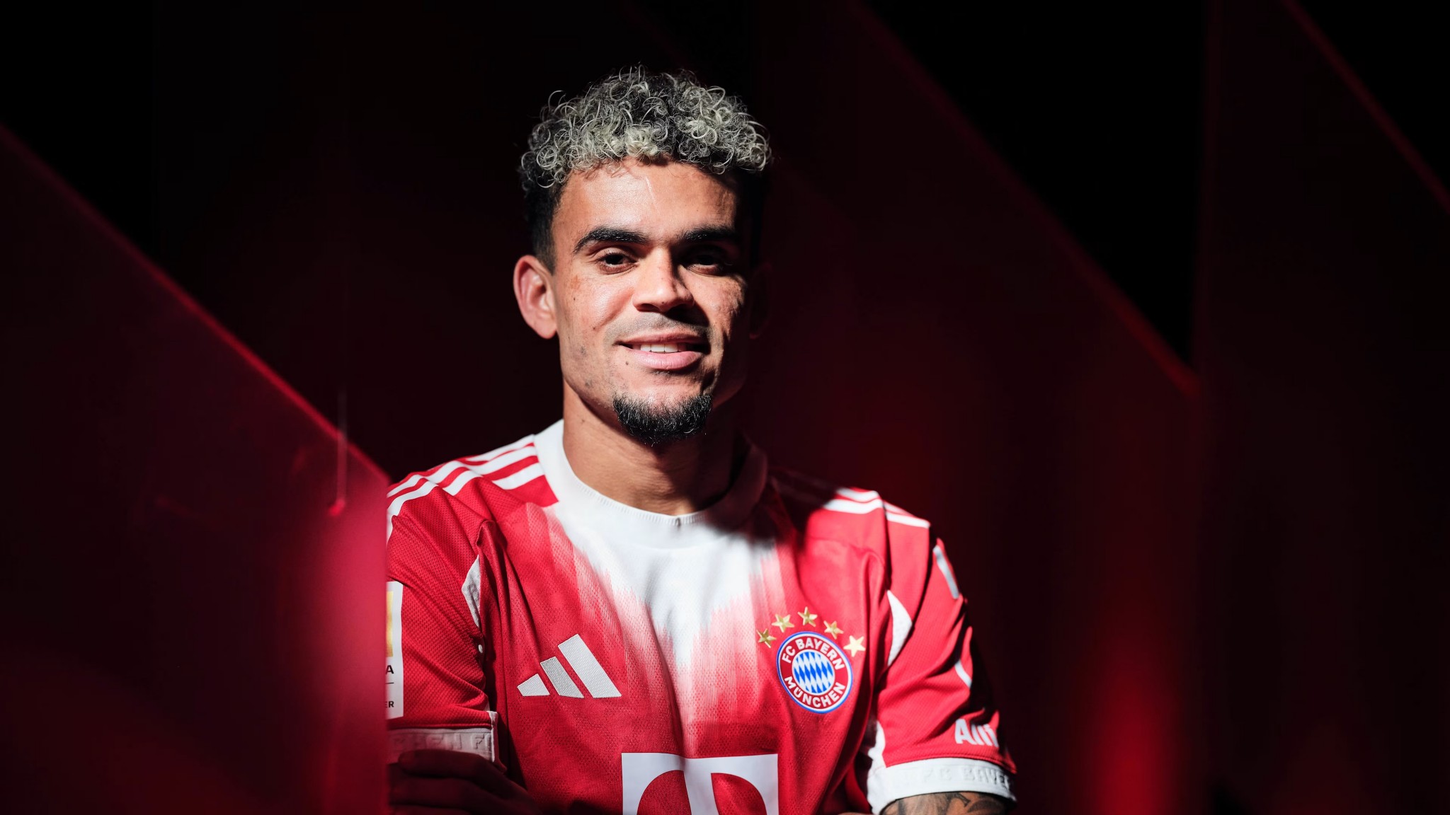 Bayern potwierdził hitowy transfer! Nowa gwiazda zaprezentowana
