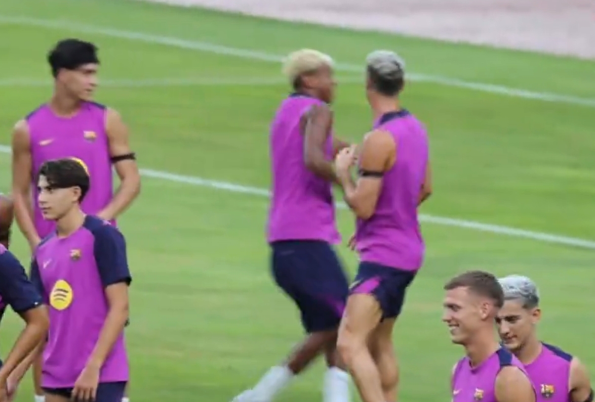 Lewandowski starł się z Yamalem. Zabawa na treningu Barcelony [WIDEO]