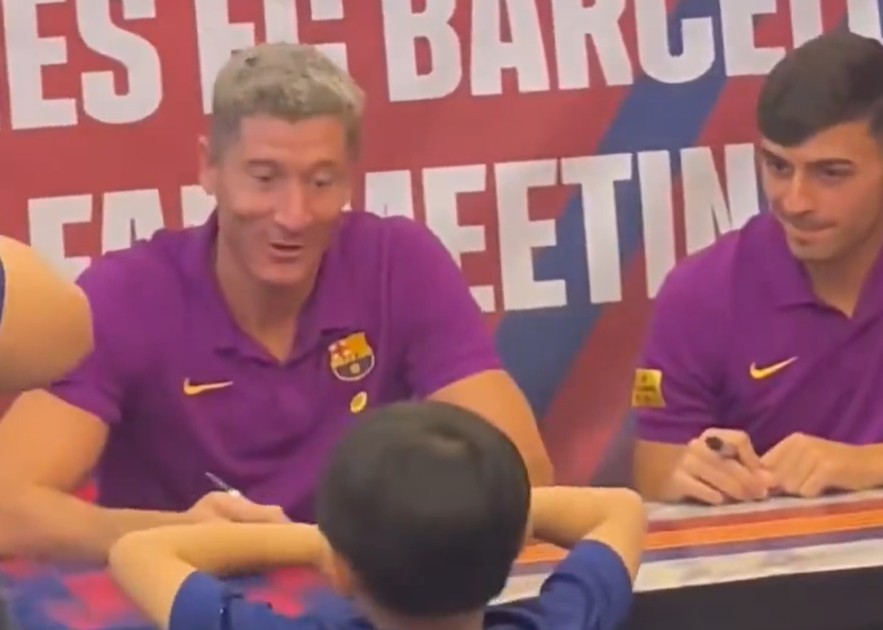 Ten gest ucieszył Lewandowskiego. Tak zareagował Polak [WIDEO]