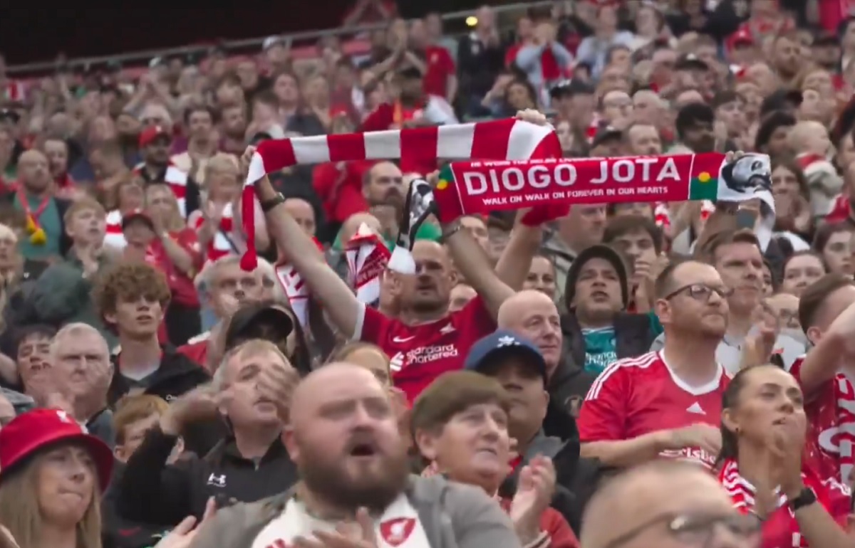 Anfield oddało hołd Jocie. Wzruszające sceny na stadionie Liverpoolu [WIDEO]