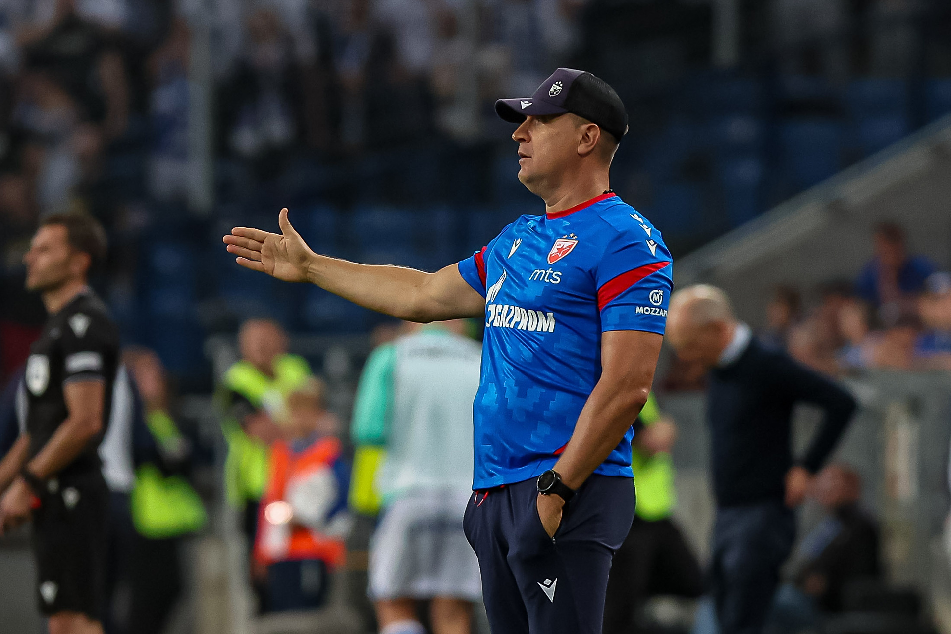 Trener Crvenej zvezdy wściekł się po meczu z Lechem. "Mamy go wyrzucić z samolotu?"