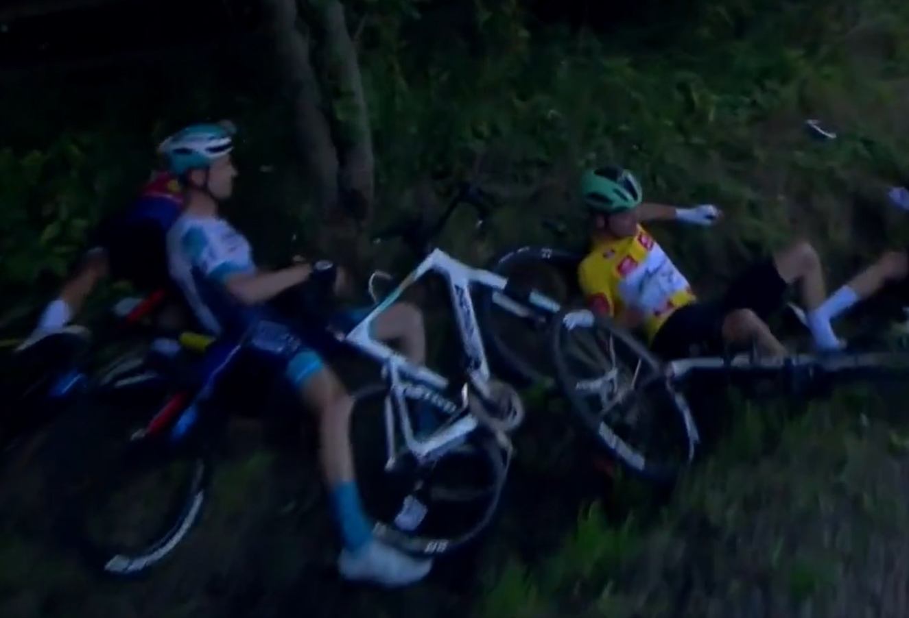 Straszna kraksa w Tour de Pologne. Podano fatalne wieści [WIDEO]