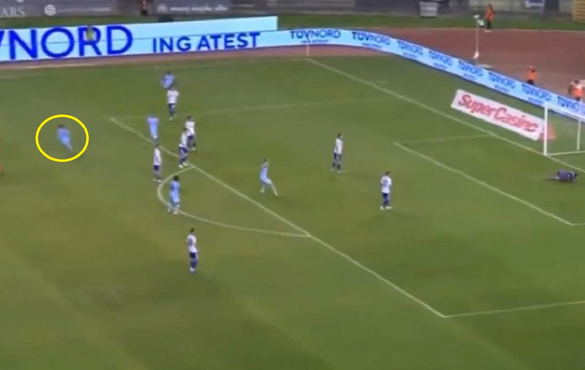 Niewypał z Wisły Kraków błysnął w Europie. Piękny gol ze słynnym klubem [WIDEO]