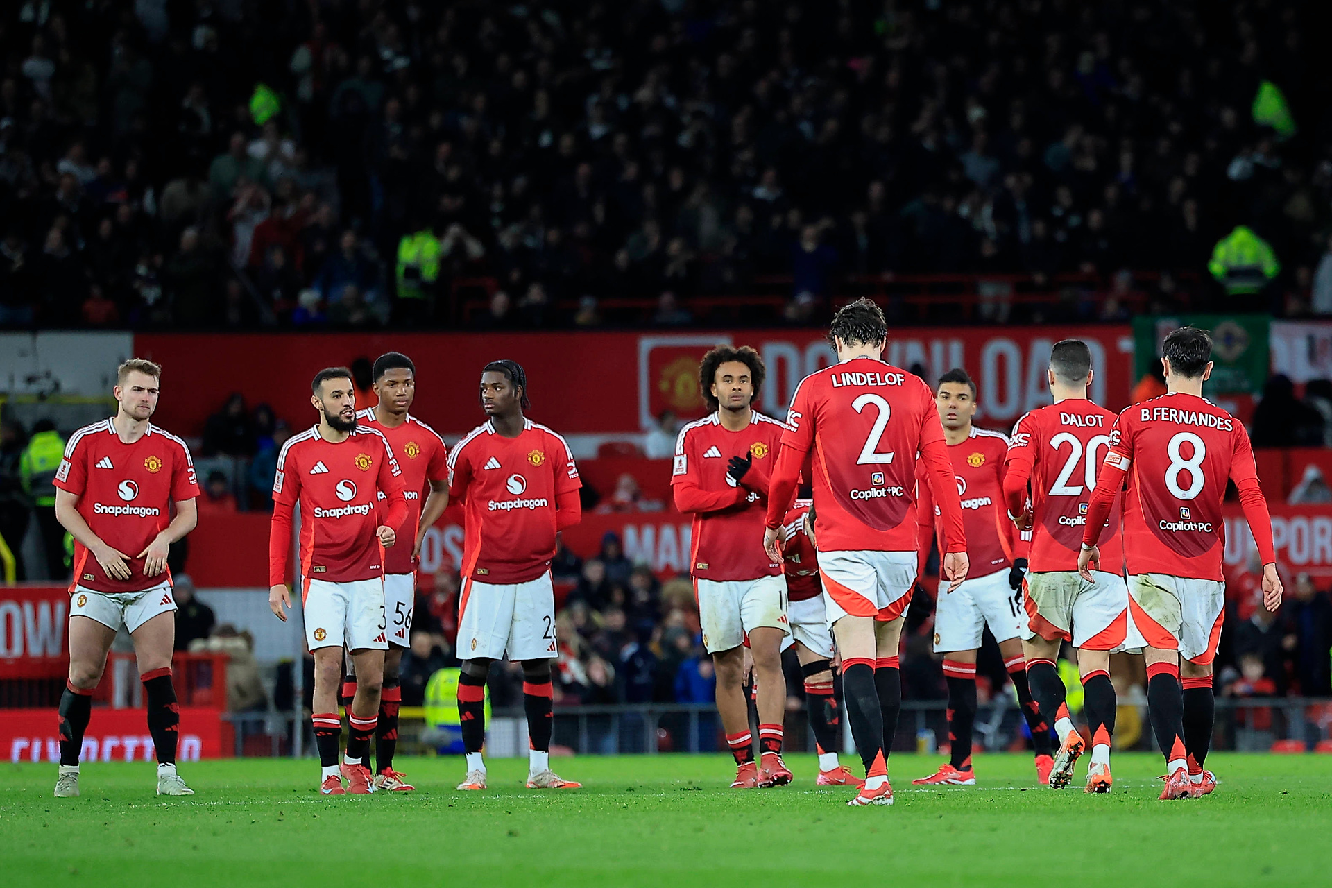 Manchester United płacił za niego 35 mln. Teraz nikt go nie chce i trenuje z drugoligowcem