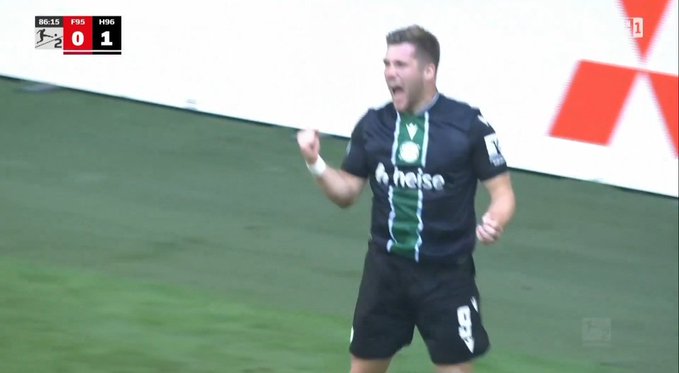 Gol rodem z Ekstraklasy. Starzy znajomi błysnęli w Niemczech [WIDEO]