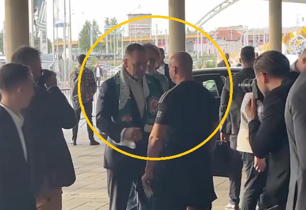 Jedna z pierwszych wizyt Nawrockiego. Pojechał na mecz Ekstraklasy [WIDEO]