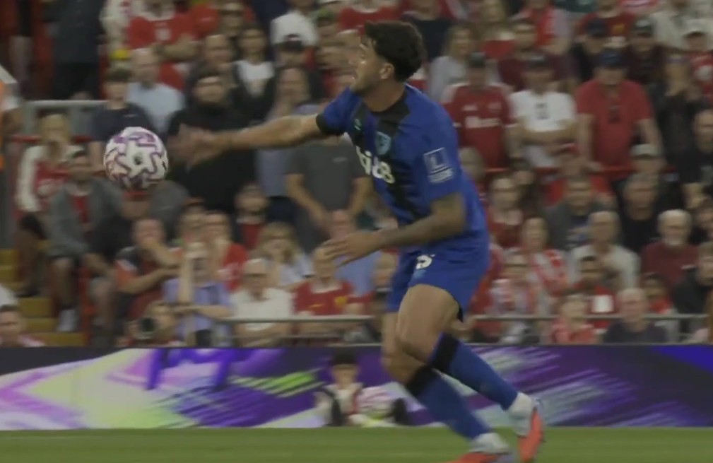 Sędziowski absurd na start Premier League. Oto stanowisko ligi [WIDEO]