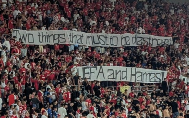 Kibice z Izraela wywołali skandal. UEFA będzie wściekła [ZDJĘCIE]