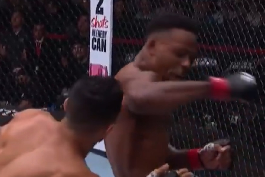 Co za nokaut w UFC. Wysłał rywala do szpitala [WIDEO]