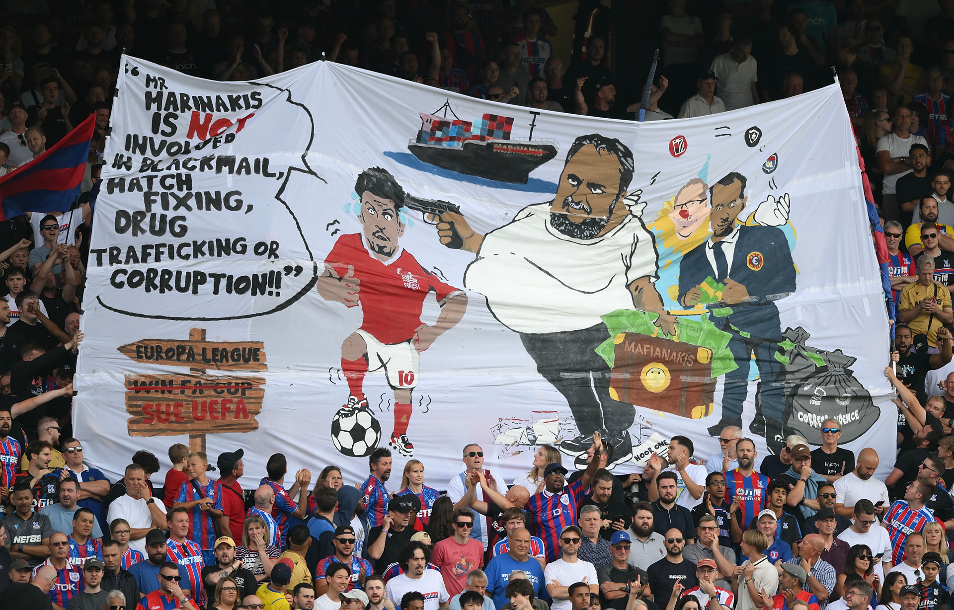 Skandaliczny transparent na meczu Premier League. Jest reakcja [ZDJĘCIE]