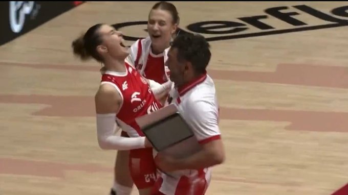 Co za reakcja Lavariniego. Szał radości po triumfie Polek [WIDEO]