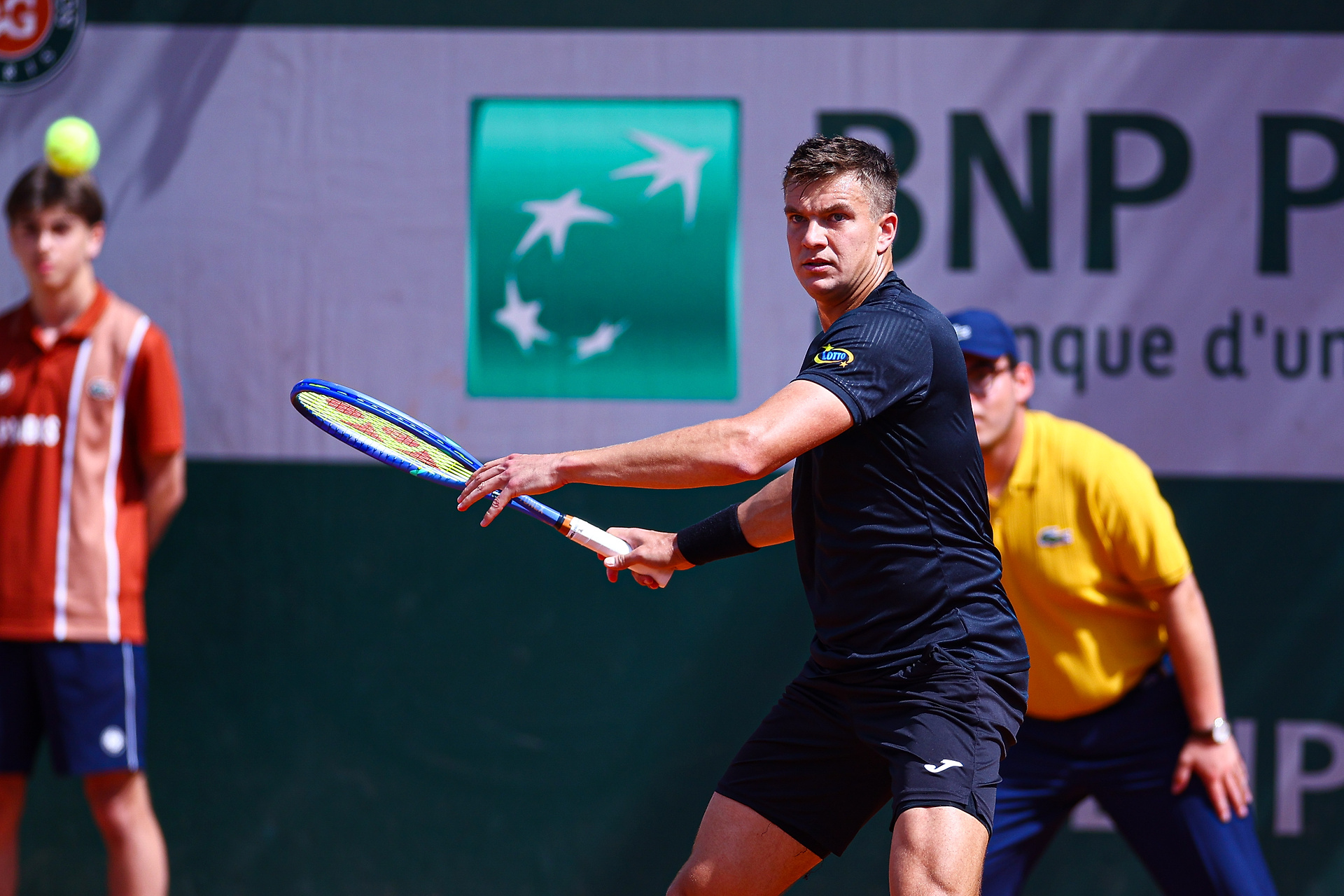 Sukces Polaka w US Open. Obrońca tytułu za burtą
