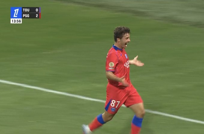 Kosmiczne gole. Gwiazda PSG pozamiatała [WIDEO]