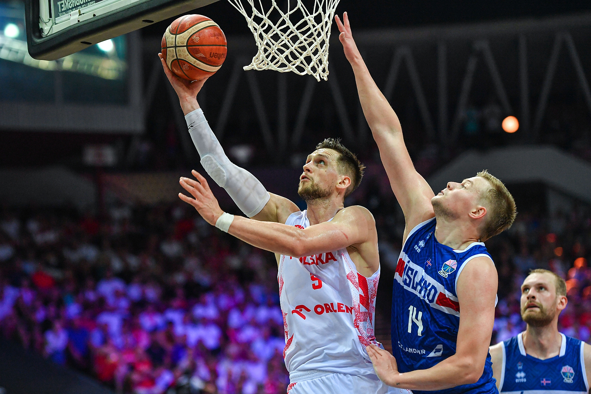 Co za dreszczowiec Polaków! Kolejna wygrana w EuroBaskecie [WIDEO]