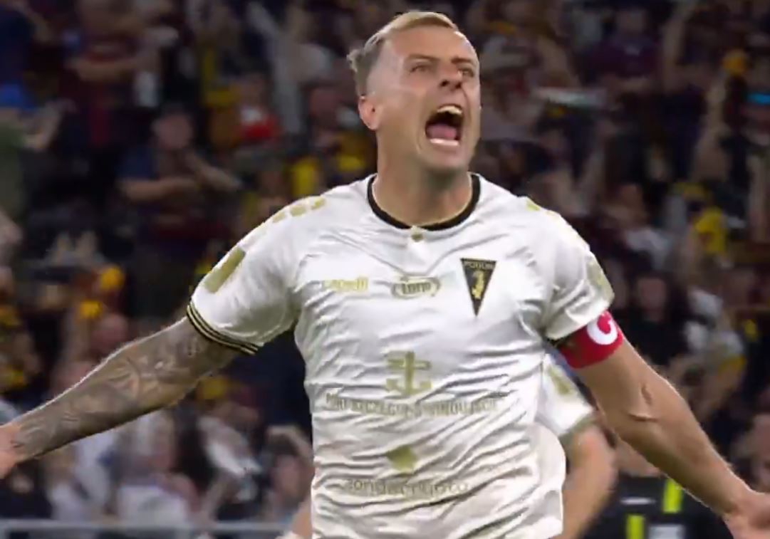 Grosicki pokazał moc, Greenwood już błysnął! Pogoń pokonała Raków [WIDEO]