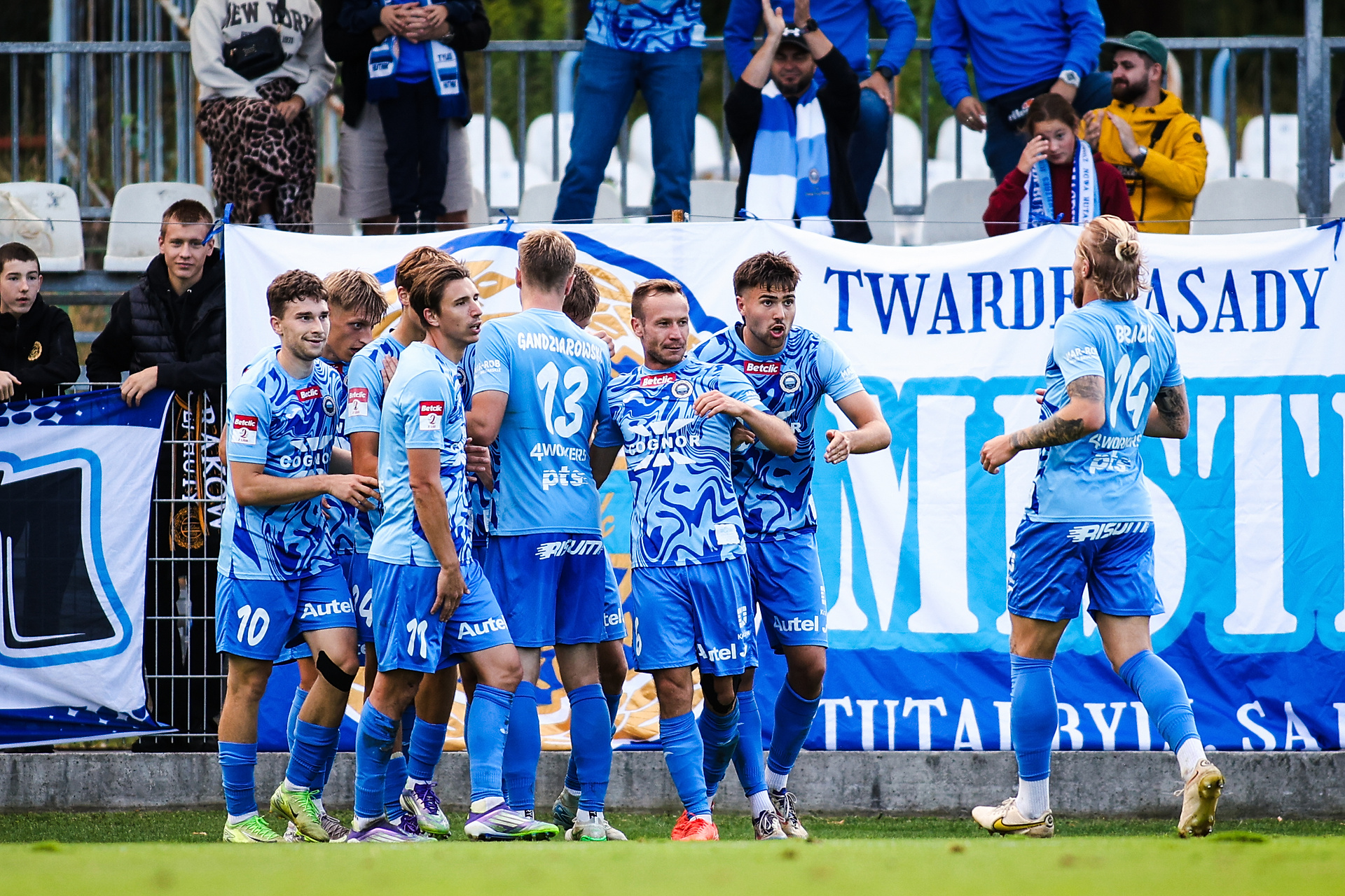 Media: Walczą o awans i muszą wyprzedać skład. Katastrofa polskiego klubu