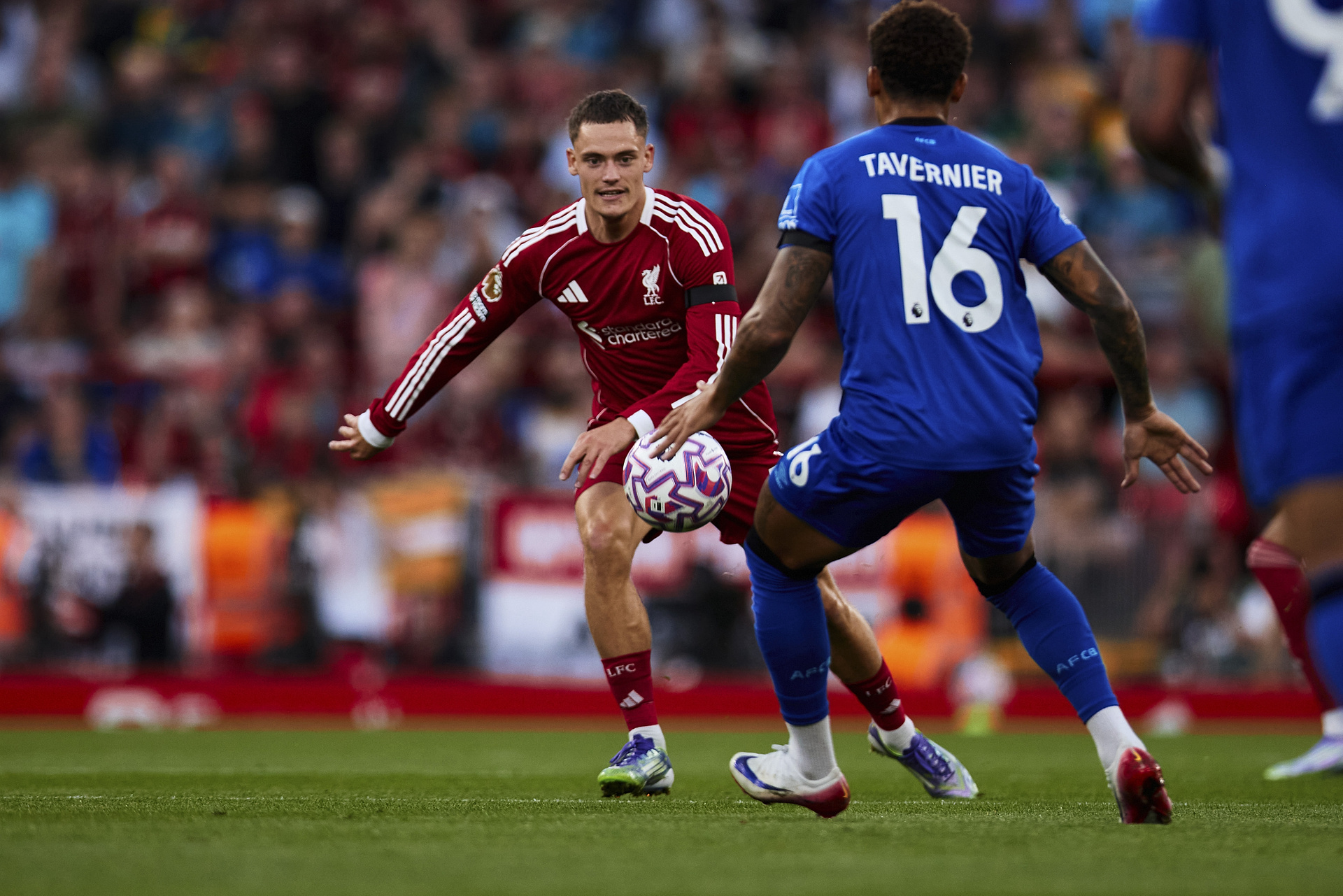 Rekordowe lato na rynku transferowym. Tyle kluby wydały na nowych piłkarzy